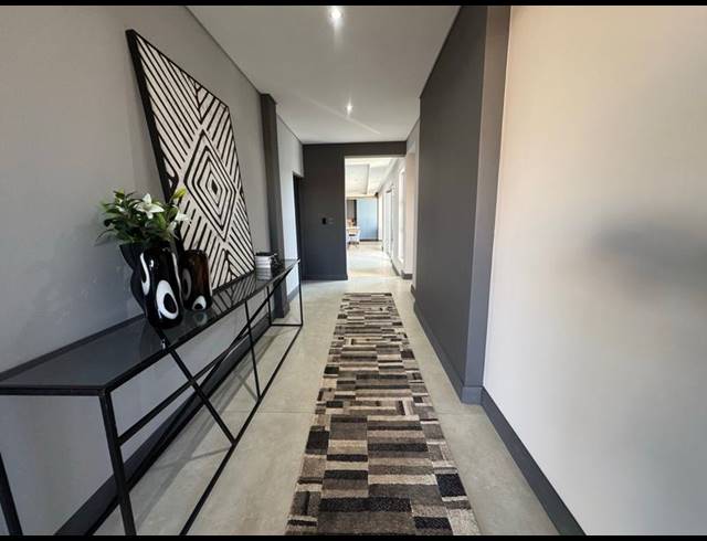 4 BEDROOM HOUSE FOR SALE IN MIDSTREAM ESTATE
